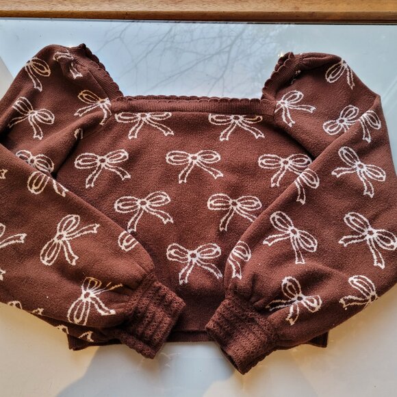 Willow & Wind Sweaters - Willow & Wind Cropped Bow Print Sweater Brown Size L